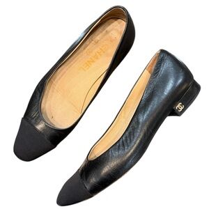 Vintage Chanel Cap Toe Ballet Flats Black CC Logo Leather Womens 36E U US 6 Used